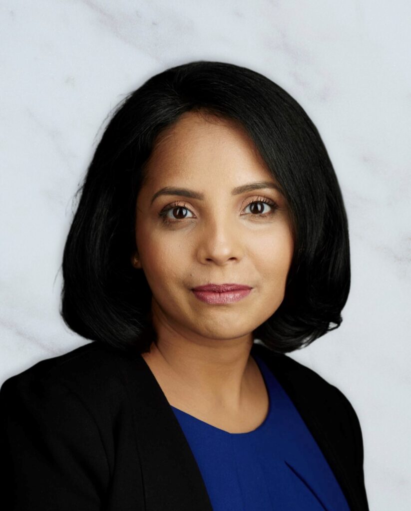 Dr. Thomas Mary Headshot